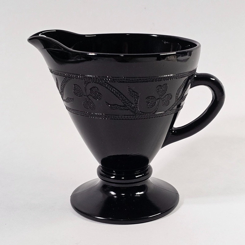 Hazel Atlas Creamer‎ Cloverleaf Black Amethyst 3.5"